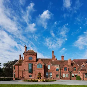 Hotel Aldwark Manor Estate